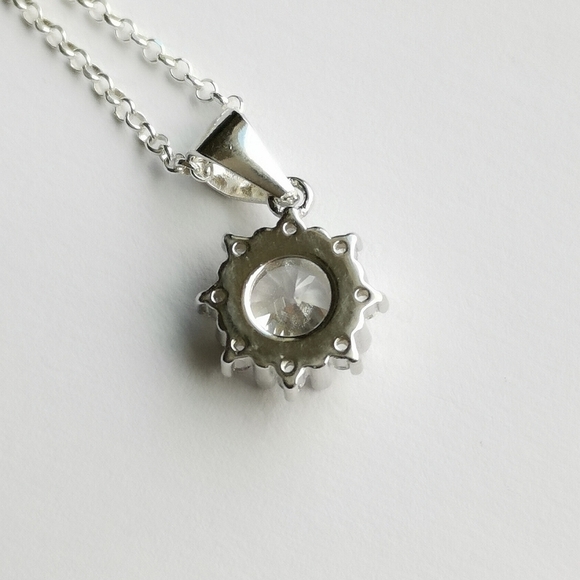 Nwt, Sunflower Sterling Silver CZ pendant necklace - Picture 5 of 6